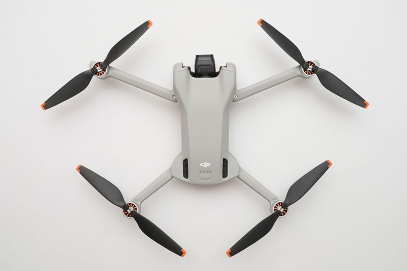 DJI Mini 3」レビュー。送信機付きで8万円切りのエントリードローン