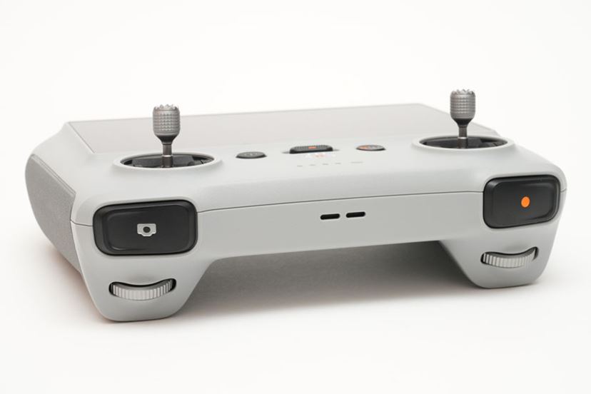 DJI Mini 3」レビュー。送信機付きで8万円切りのエントリードローン 