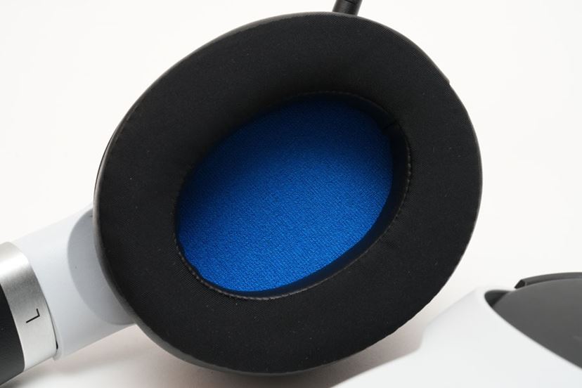 ゲームの振動が脳に伝わる!? PS5対応「Razer Kaira Pro HyperSpeed」で