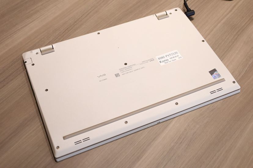 VAIOが作った普通のノートパソコン、「VAIO F14/F16」で“定番”目指す
