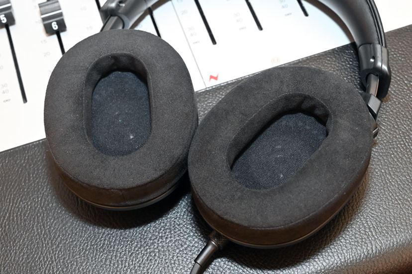 立体音響制作にも使えるソニーの開放型モニターヘッドホン「MDR