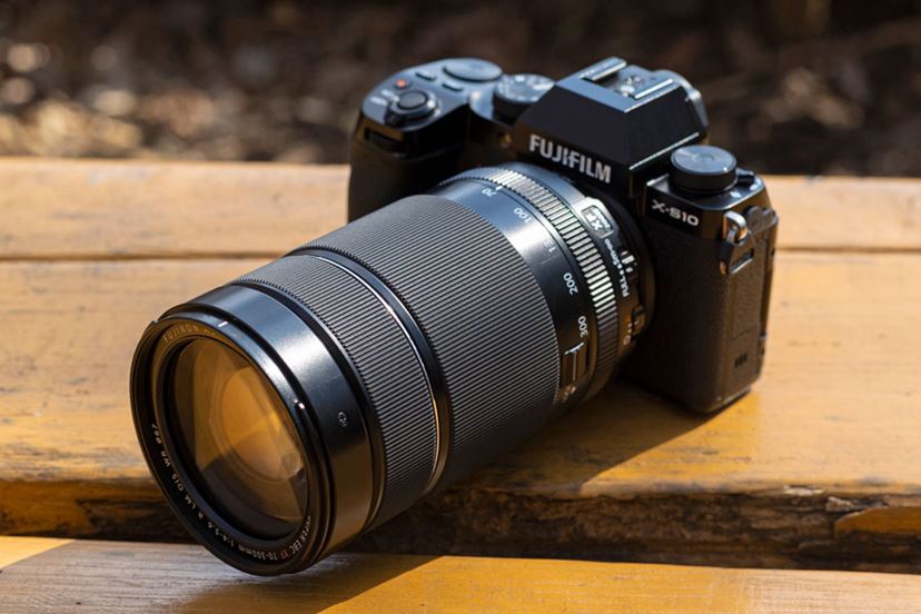 競売 Fujifilm x-s10とxc35mmF2レンズ付き デジタルカメラ ...