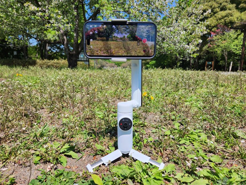 自撮り棒＆三脚を内蔵！ スマホ用ジンバル「Insta360 Flow」は携帯性抜群 - 価格.comマガジン