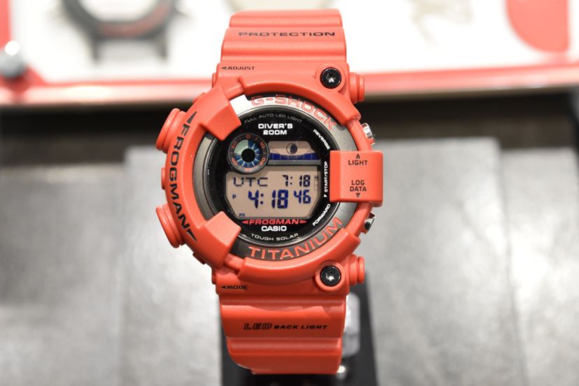 CASIO G-SHOCK フロッグマン 赤 DW-8200NT ラスト2点 G-SHOCK」2023年4月