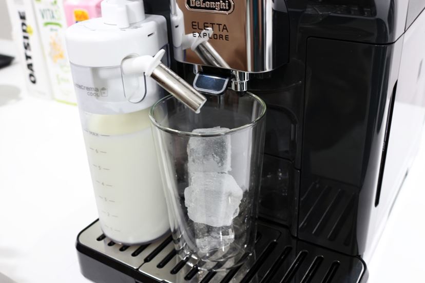 De'Longhi コーヒーメーカー　アイスコーヒー デロンギの透明マシンで美味しいアイスコーヒーが飲み放題になっ