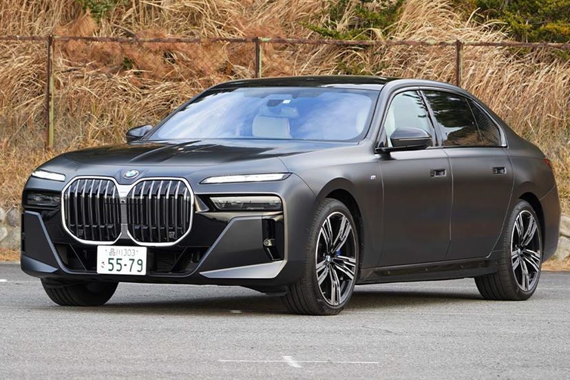 3シリーズ」より軽快!? BMW「740i M Sport」は極上ハンドリングマシンだった！ - 価格.comマガジン