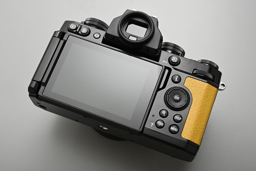 日常が楽しくなるカメラ！ ニコン「Z fc」の魅力を改めてレビュー