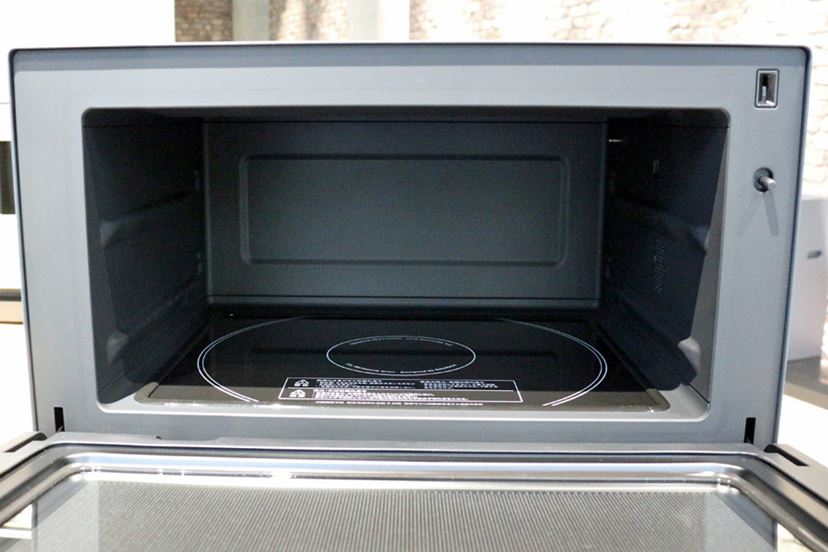 焼きやあたための性能が向上！ギターの音色が鳴るオーブンレンジ