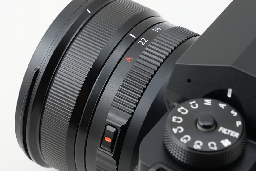 重量約215gの超広角レンズ！ 富士フイルム「XF8mmF3.5 R WR