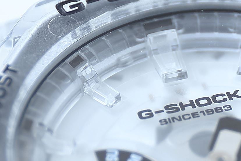 G-SHOCKの回路基板が丸見え！ 40周年記念「CLEAR REMIX」7作全部