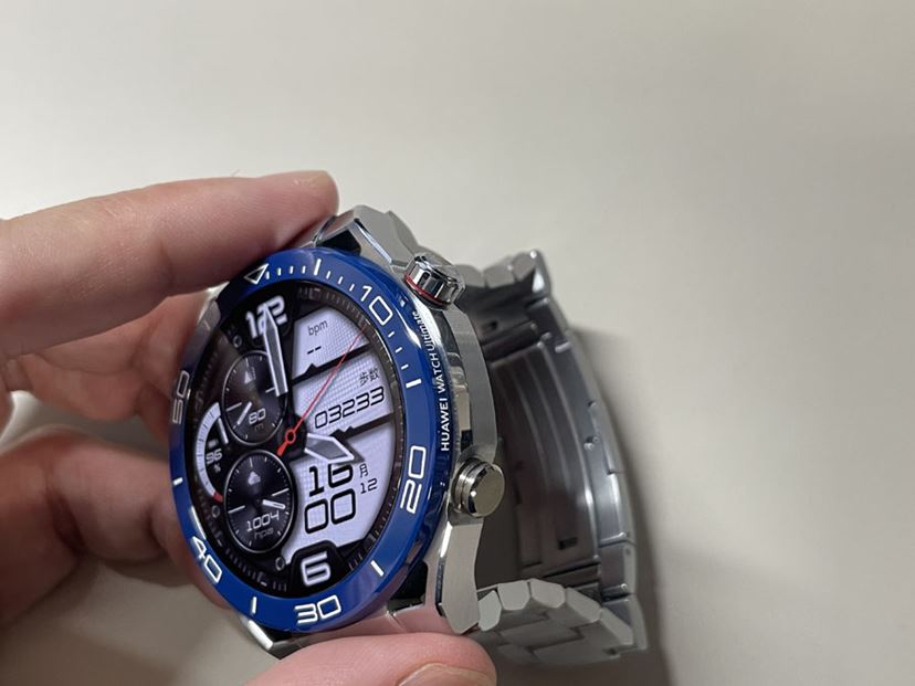 約13万円の高級スマートウォッチ「HUAWEI WATCH Ultimate」が 約13万円の高級スマートウォッチ「HUAWEI WATCH Ultimate」が