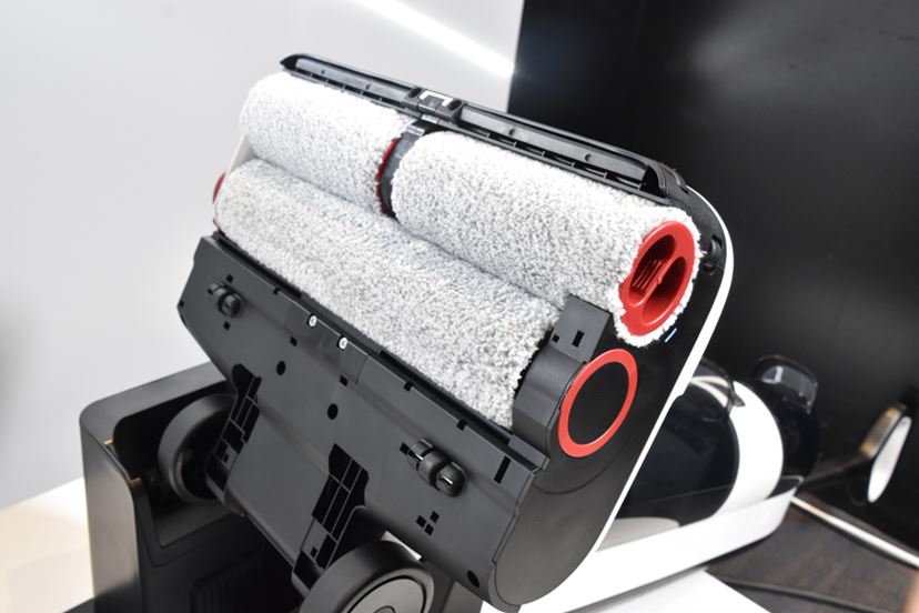 水拭き掃除機 ローラーブラシ自動洗浄 コードレス スティック掃除機 3in1 Dyad Pro | ロボロック 日本公式サイト