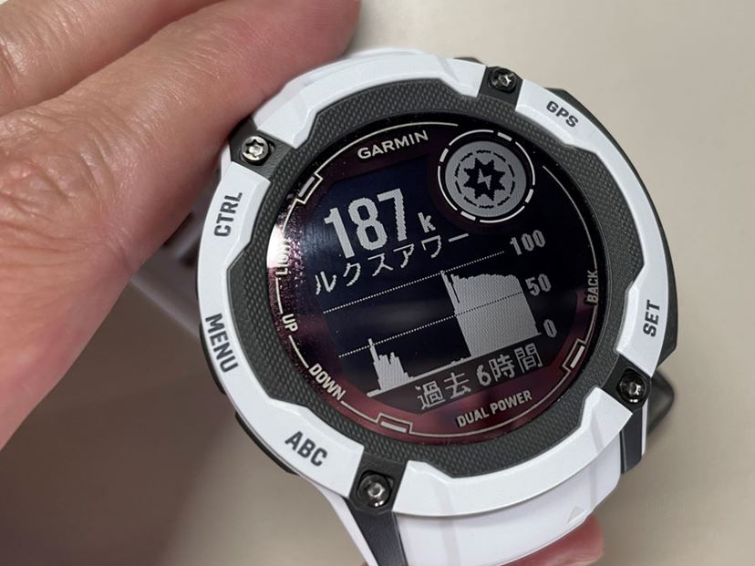 ガーミンの無制限バッテリーモデル「Instinct 2X Dual Power」を