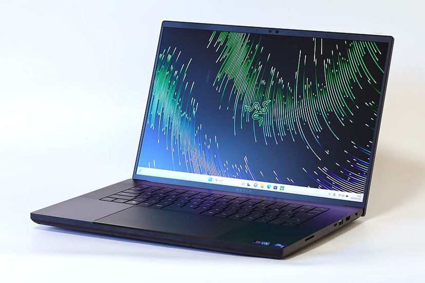 デュアルモードMini LEDディスプレイ」って何？ 超ハイスペック