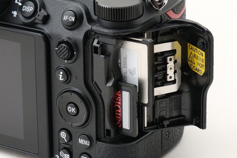 PANASONIC LUMIX/SONY/Nikon カメラまとめ4台 フルサイズミラーレスカメラ“定番モデル”徹底比較！ 選んで間違いない4