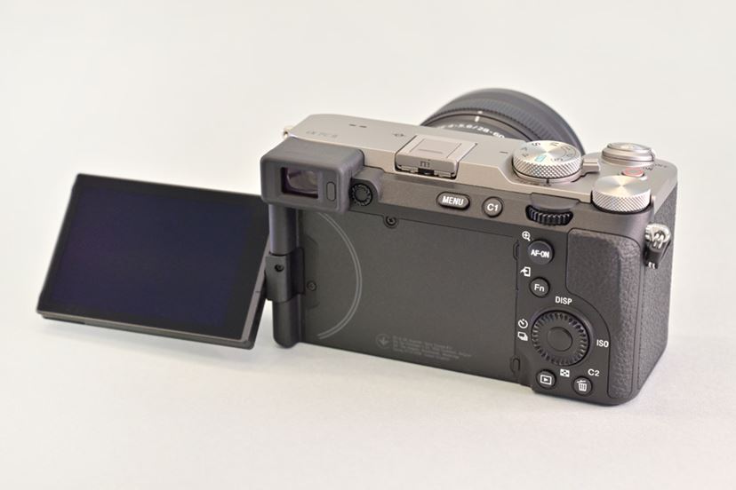 ソニー「α7CR」「α7C II」発表! 小型・軽量はそのままに大幅 ソニー「α7CR」「α7C II」発表! 小型・軽量はそのままに大幅