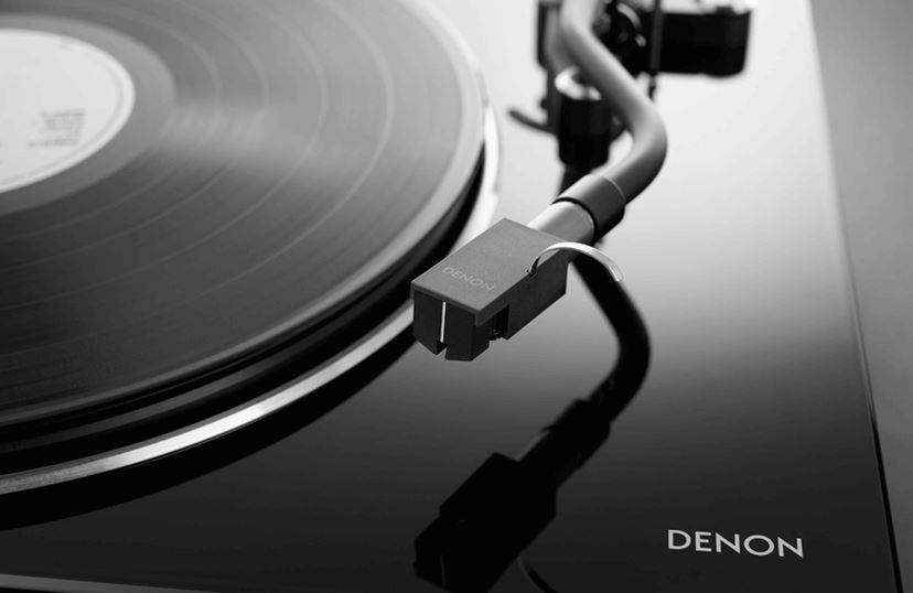 レコードでも「Vivid & Spacious」、デノン本気のプレーヤー「DP レコードでも「Vivid & Spacious」、デノン本気のプレーヤー「DP