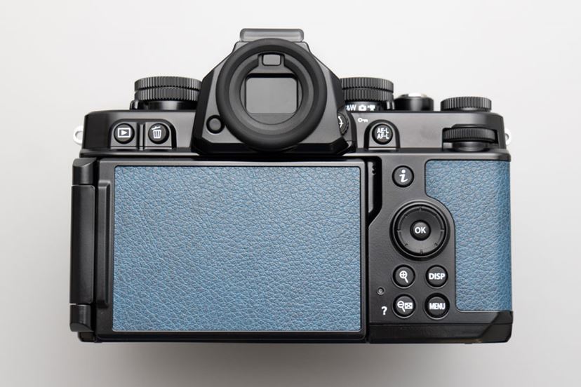 Nikon 　Fボディ　70000台 　綺麗です！ ニコン「Z f」最速レビュー！ ヘリテージデザインのフルサイズ機