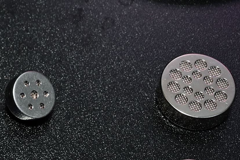さすがの完成度! SteelSeries初の配信向けマイク「Alias さすがの完成度! SteelSeries初の配信向けマイク「Alias