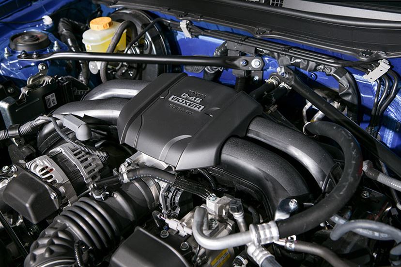 スバル車ユーザーの定番オプション「STIフレキシブルVバー」を「BRZ」に装着した効果は!? - 価格.comマガジン