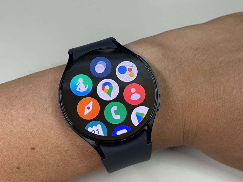 Suica対応の「Galaxy Watch6」を試す！ ミニマルデザイン＆大画面がイイ - 価格.comマガジン