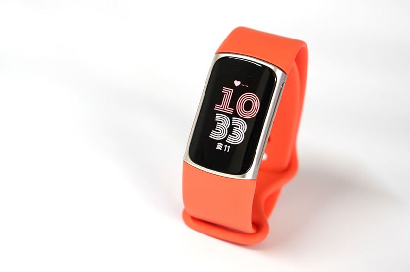 Google機能を強化した「Fitbit Charge 6」 - ケータイ Watch