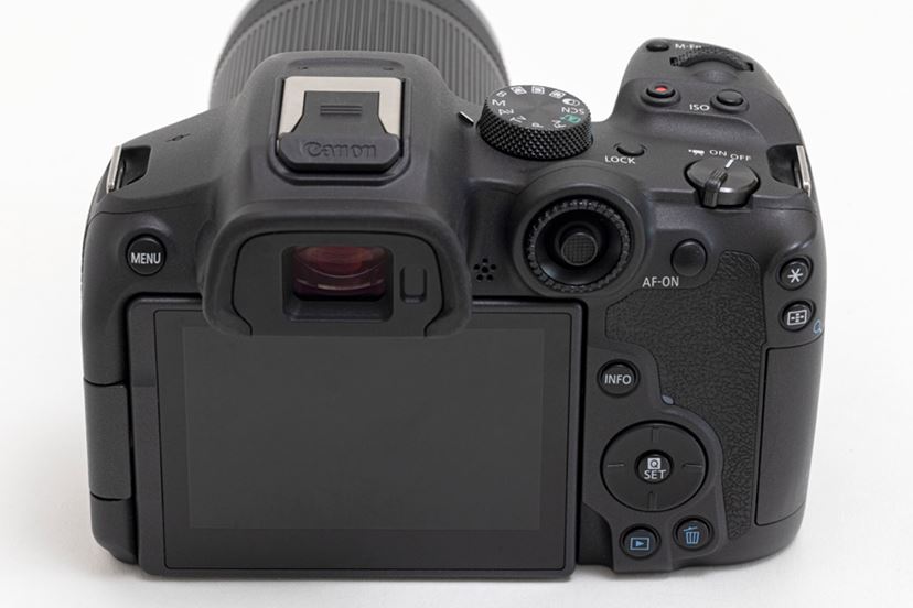 APS-Cミラーレス「α6700」「X-T5」「EOS R7」徹底比較！ フルサイズにはない魅力が満載 - 価格.comマガジン