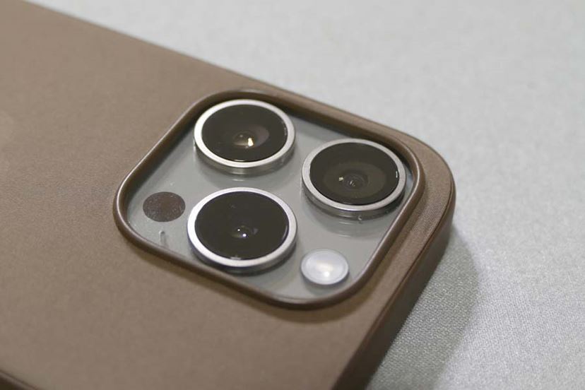 Apple iPhone 15Pro シルバー 本体 値下げしました！ iPhone 15 Pro MaxがAmazonで最大6.4万円引き。512GB・1TBの大