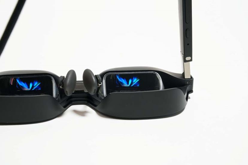 どこでも大画面で映画やゲームが楽しめる「XREAL Air 2 Pro どこでも大画面で映画やゲームが楽しめる「XREAL Air 2 Pro