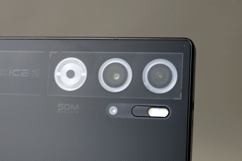 実はお買い得!? 国内初のSnapdragon 8 Gen 3搭載機「REDMAGIC 9