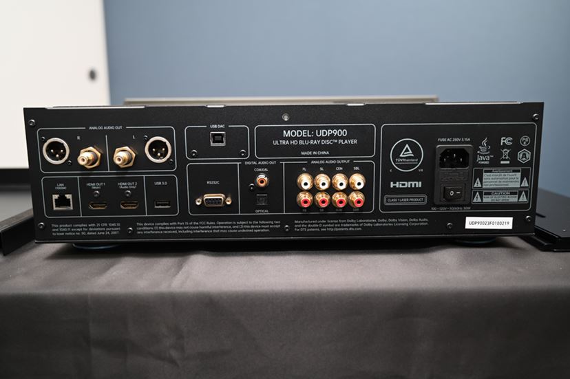 日本独自仕様も！ MAGNETARのユニバーサルプレーヤー「UDP900