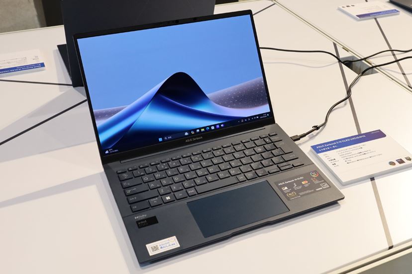 【超美品】　ASUS ディスプレイ　モニター　2台セット ASUSから2画面PC「Zenbook Duo」登場！ CPUにはCore Ultra 9を