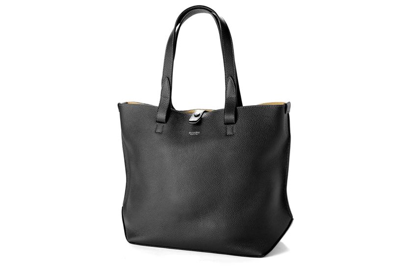 美品/定価12万✨コーチ トートバッグ チャーム レザー ネイビー 肩がけ A4 美品/定価12万✨コーチ トートバッグ チャーム レザー ネイビー