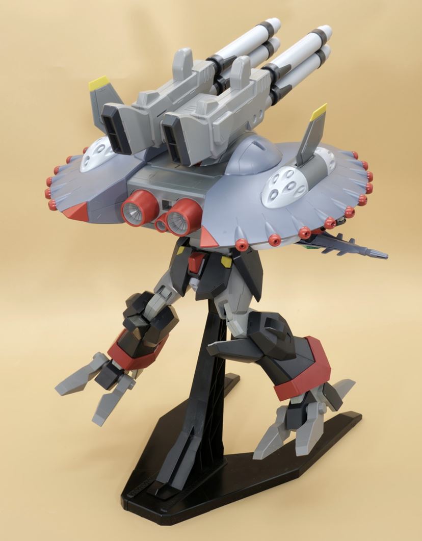 全高約39cm！ MAにも変形可能な超巨大ガンプラ「HG デストロイ