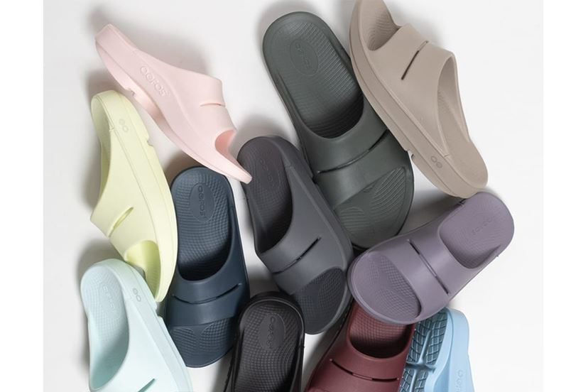 圧倒的な履き心地！ ウーフォスのサンダルが人気な理由と