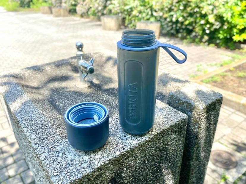 ペットボトルの水はもう買わない！ 持ち歩ける「水筒型浄水器」でいくら節約できた？ - 価格.comマガジン