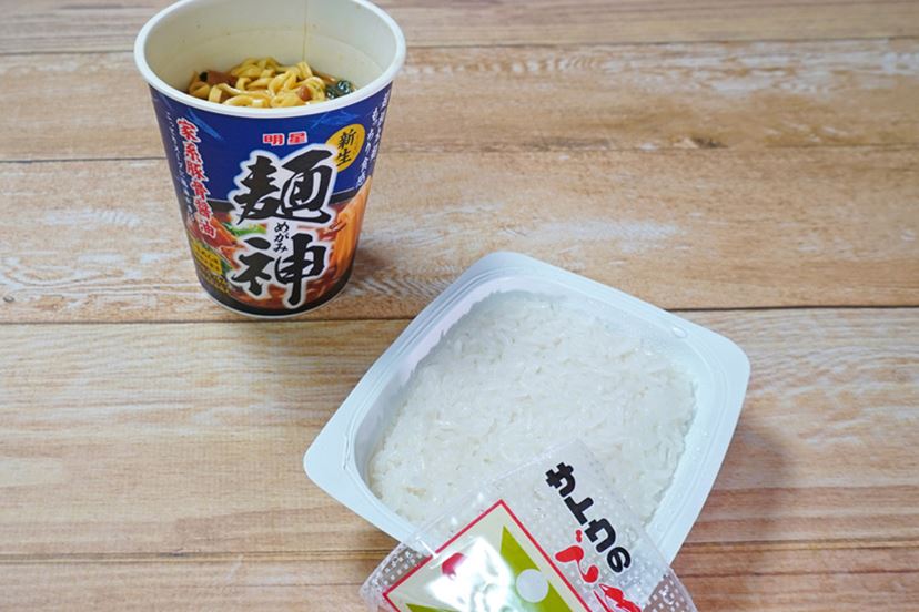 こってり系カップ麺に合うブランド米は!? 「サトウのごはん」3銘柄で