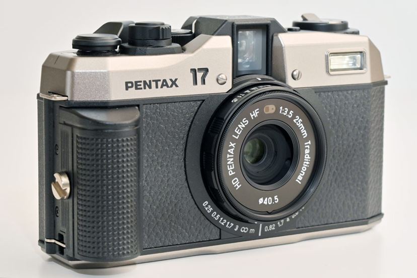 フィルムカメラ「PENTAX 17」がお目見え！ “こだわり”が詰まった渾身の1台 - 価格.comマガジン