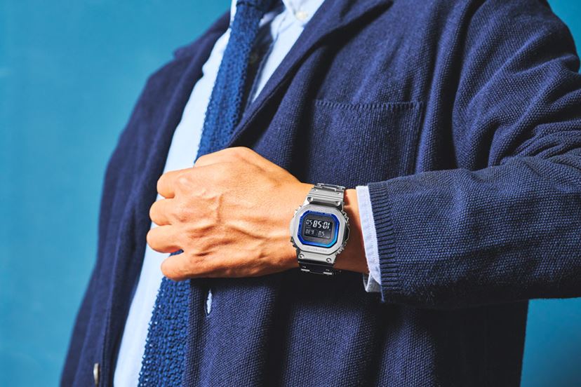 ブルーダイヤルが映えるフルメタル「G-SHOCK」は夏のエースを