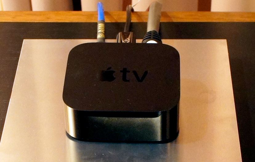 おしゃれサウンドバー的に使える!? JBLの全部入りスピーカー おしゃれサウンドバー的に使える!? JBLの全部入りスピーカー