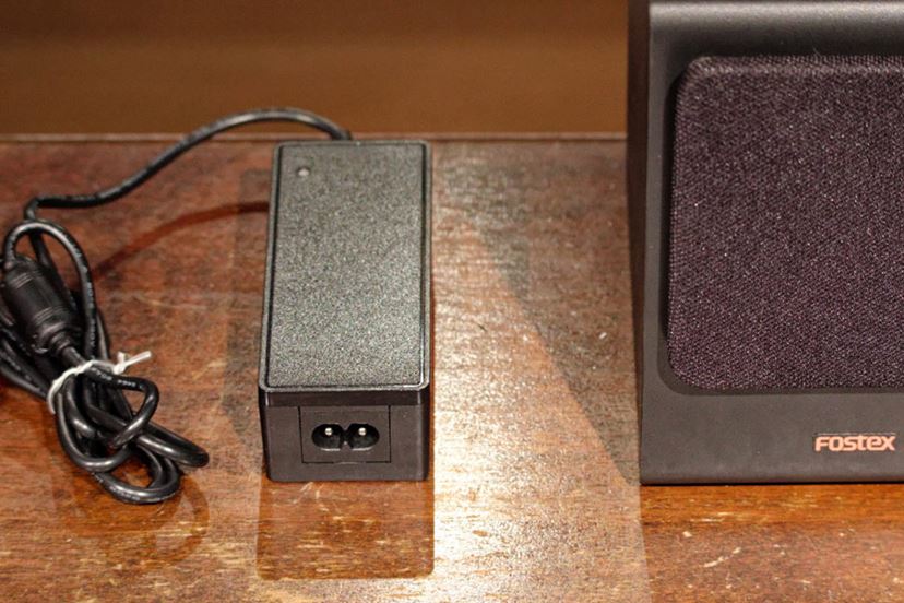 Bluetoothスピーカーはステレオで！ “想像の倍”は楽しめる「PM0