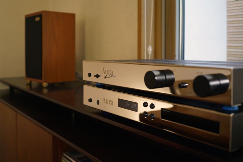 この見た目と音は超お買い得！ “リバース”した傑作アンプAura「VA 40