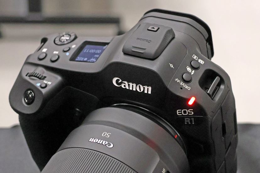 EOS R1」誕生！ ついにキヤノンもミラーレスがフラッグシップに - 価格