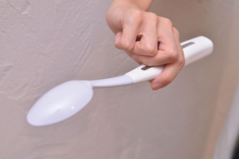塩味を1.5倍に増強するスプーン「エレキソルト」を試してみた