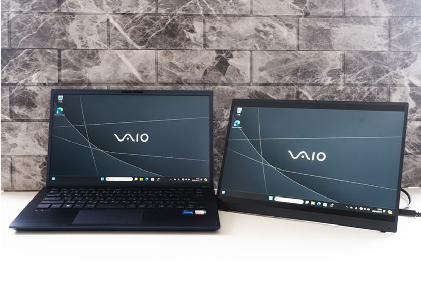 独自カバースタンドの”発明”がモバイルディスプレイとしての魅力