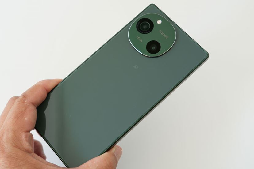 独自のデザイン「AQUOS R9」レビュー! 10万円以下で性能は 独自のデザイン「AQUOS R9」レビュー! 10万円以下で性能は