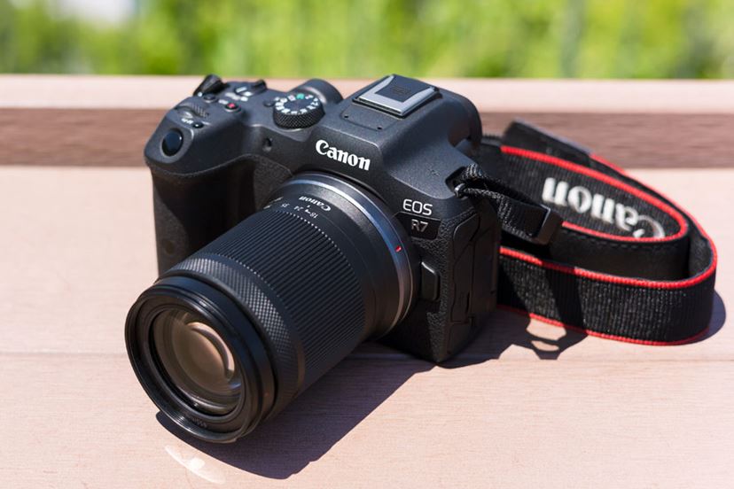 キヤノン「EOS R7」の最強レンズセットで軽快に熱海をスナップ