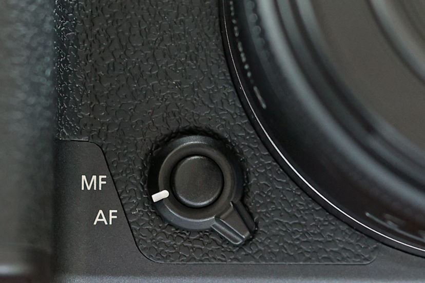 キヤノン「EOS R7」の最強レンズセットで軽快に熱海をスナップ