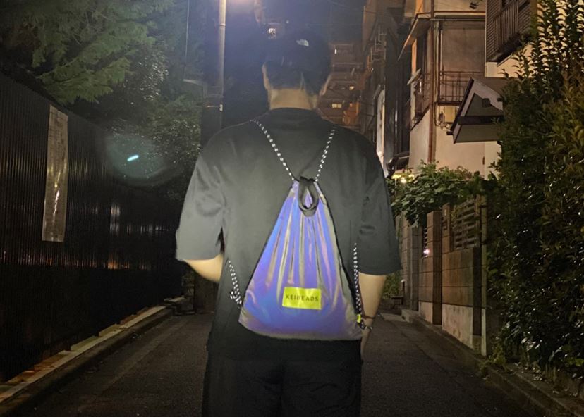 このバッグ、夜はスゴイんです！ おとなしい見た目が豹変する意外な 