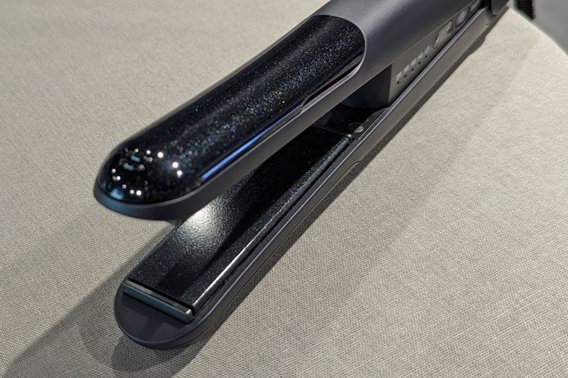 シャープ プラズマクラスター ストレートアイロン IB-S8000-B 海外対応